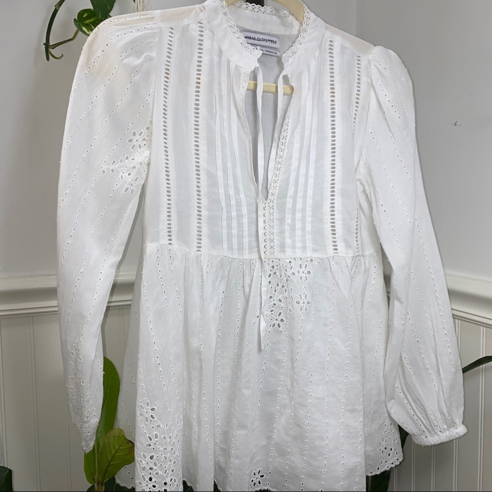 URBAN OUTFITTERS Eyelet Top NWOT free people style